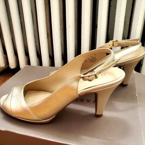 Barely used Naturalizer Gold Shoes